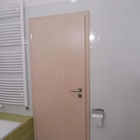 Modern Jegeho - Tipos Arena Apartment *